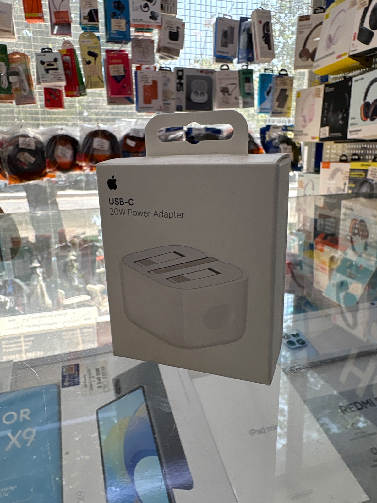 Apple 20W USB-C блок питания